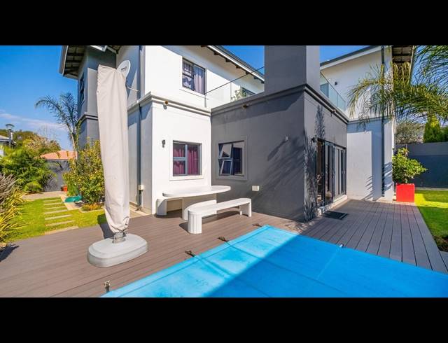 4 BEDROOM CLUSTER FOR SALE IN OLIVEDALE